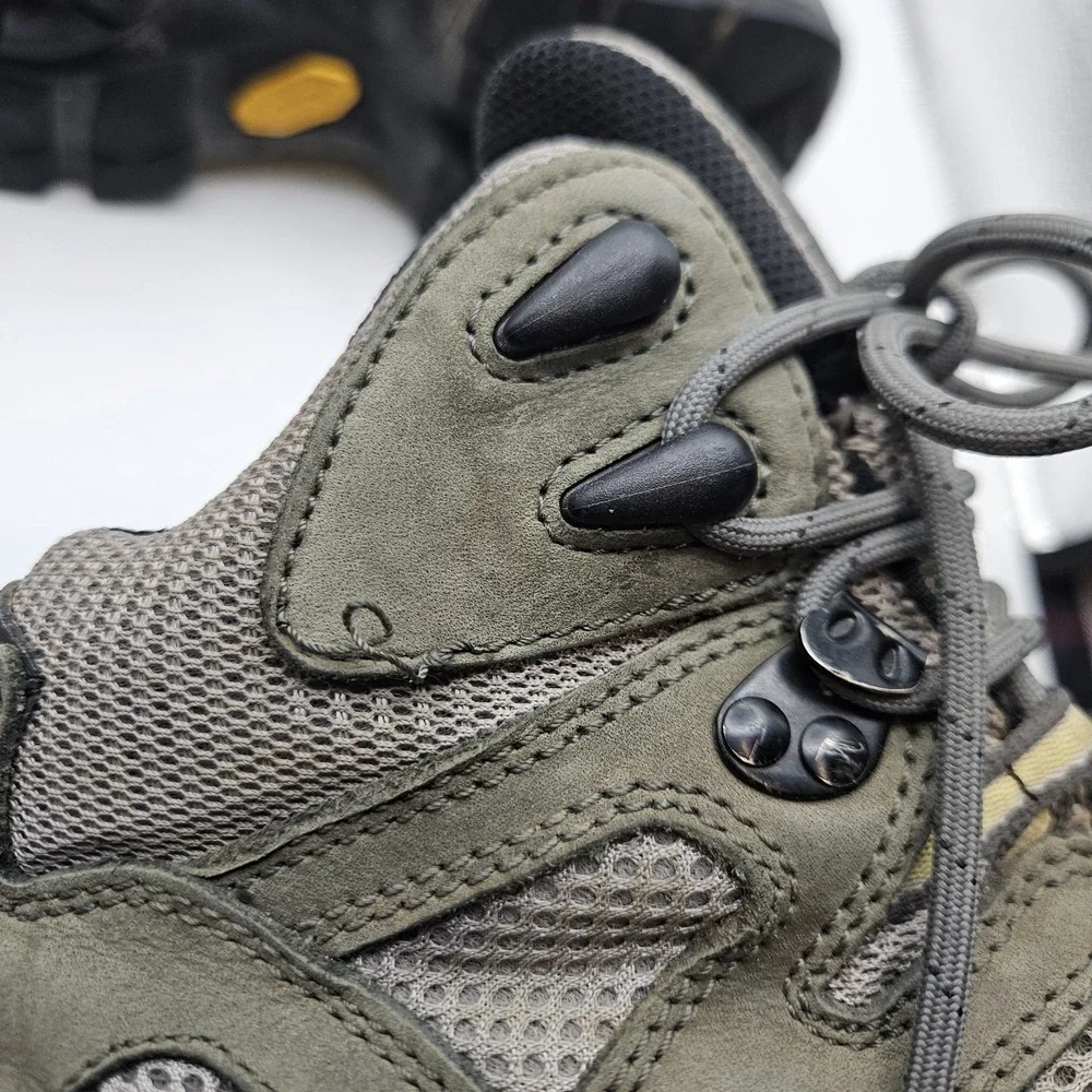 VASQUE Breeze Green Hiking Boots Gore-Tex XCR 7463 Leather Boots Sz 9.5M READ